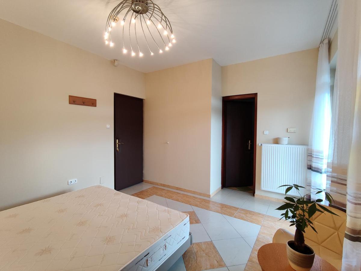 Bliss Rest Apartment Nyiregyhaza Exterior photo