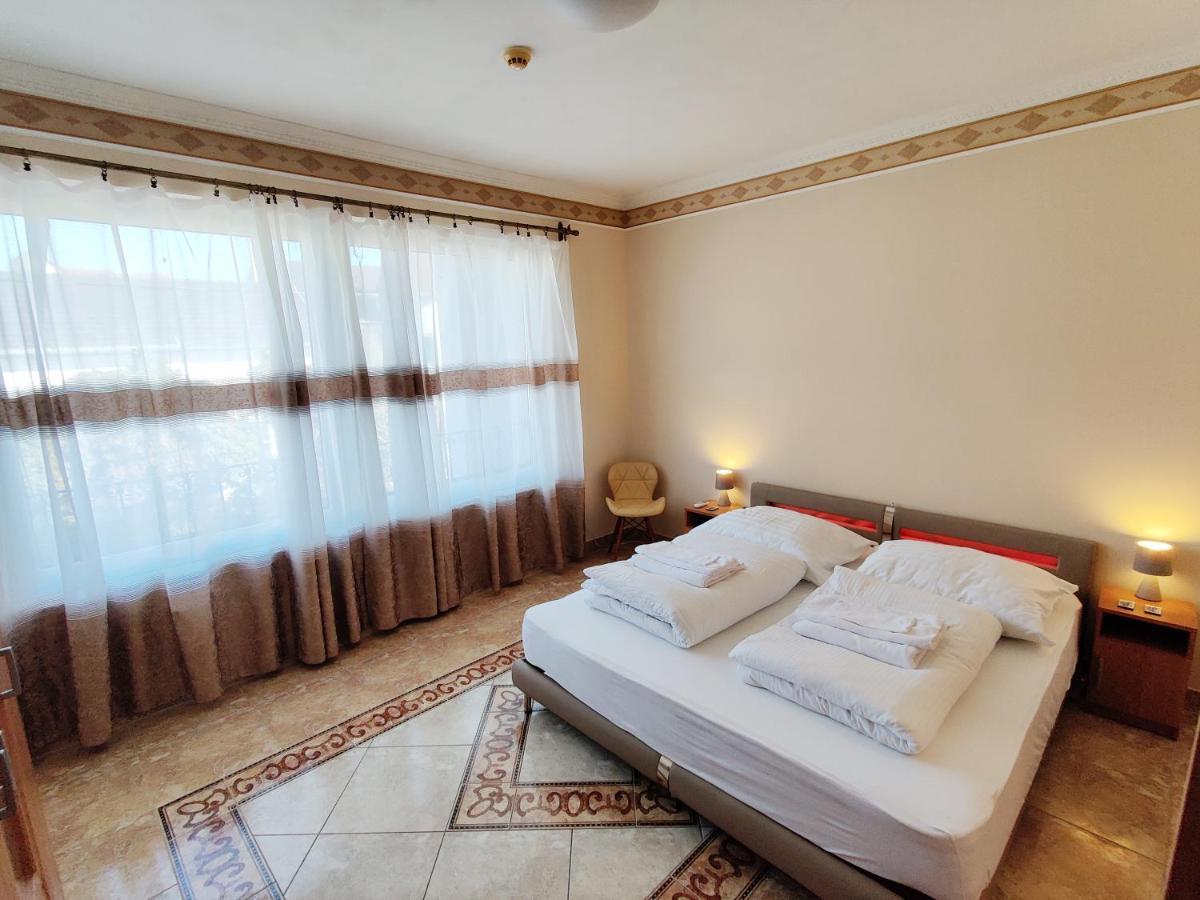 Bliss Rest Apartment Nyiregyhaza Exterior photo
